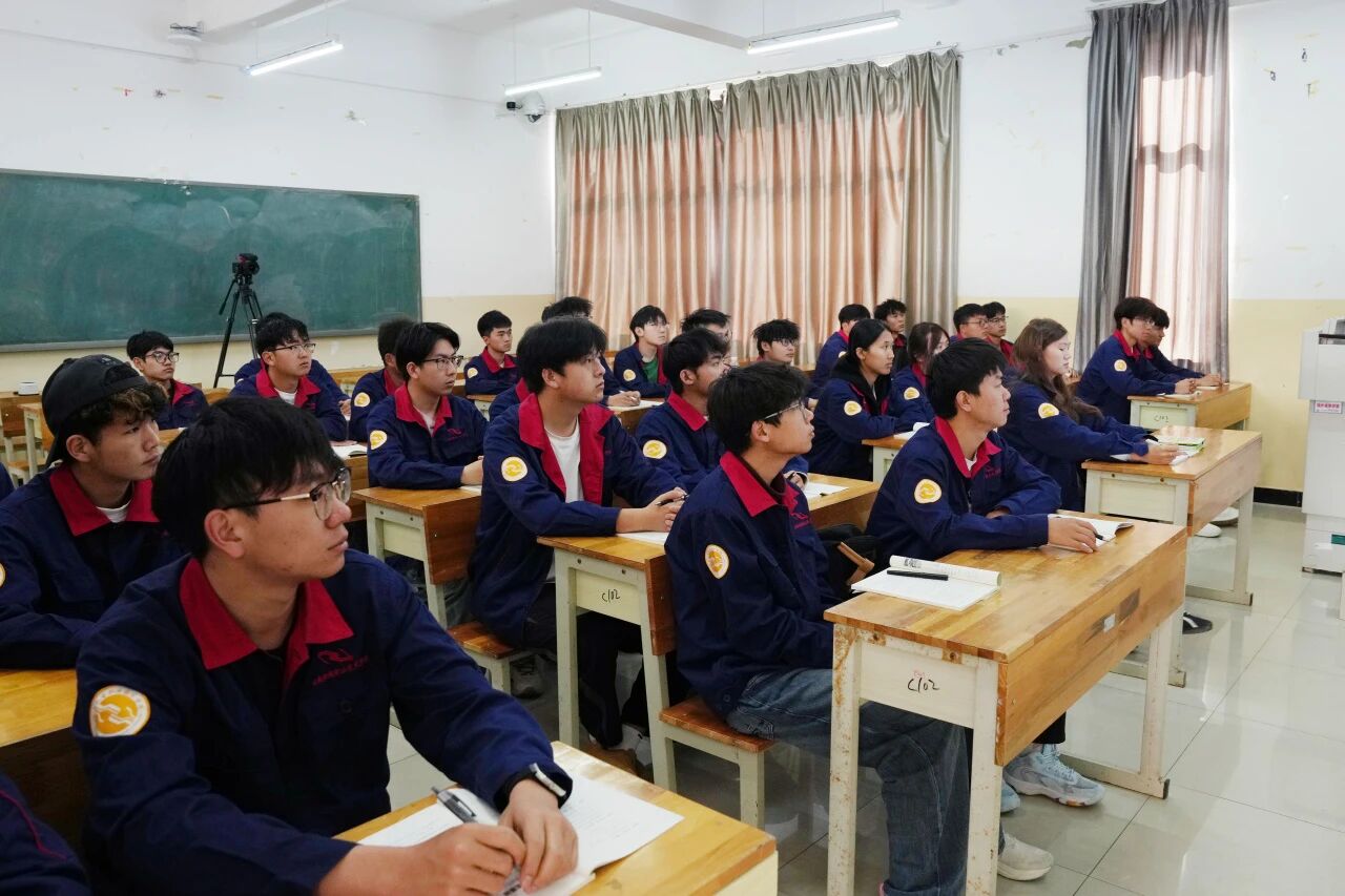 072cc7610ff34759830f1854dcffa0ca.jpg