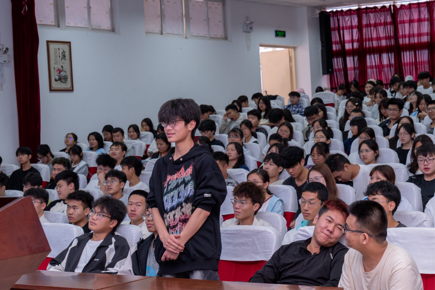 4d6257848edb4aff9a6d0f4943f8e1a7.Png