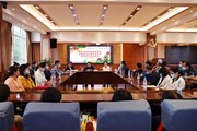 【新华网】云南机电职业技术学院举行庆祝第38个教师节活动暨教师代表座谈会