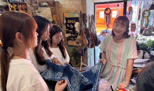 靛蓝染古韵 数字启新生——人工智能学院靛蓝新生团队暑期三下乡非遗实践活动简报（二）